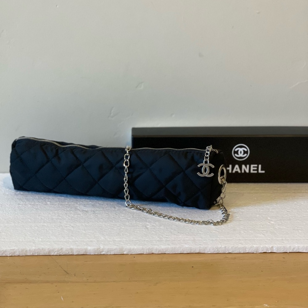 Quilted Circular Shape Black Bag Chanel Logo